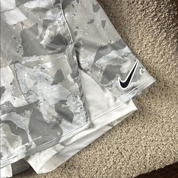 Nike Black and White Skorts Set - Picture 10 of 13